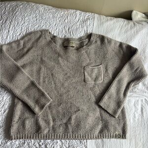 Levitate Women's gray Crew Neck Sweater